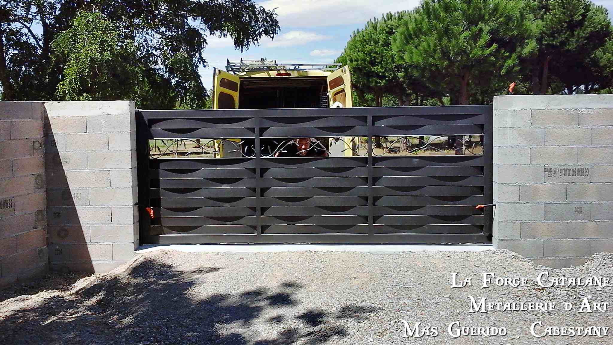 Portail coulissant vannerie frise végétale fer La Forge Catalane Cabestany (2).jpg